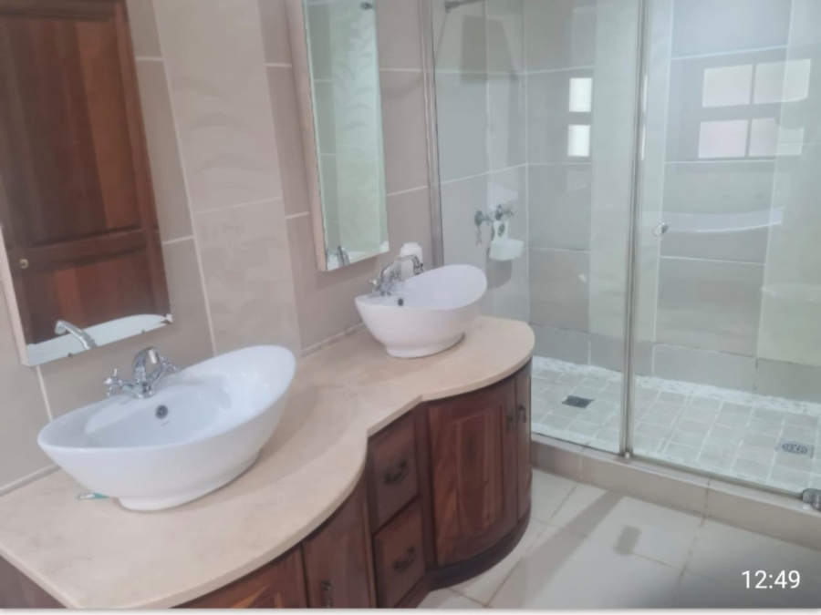 5 Bedroom Property for Sale in Senekal Free State